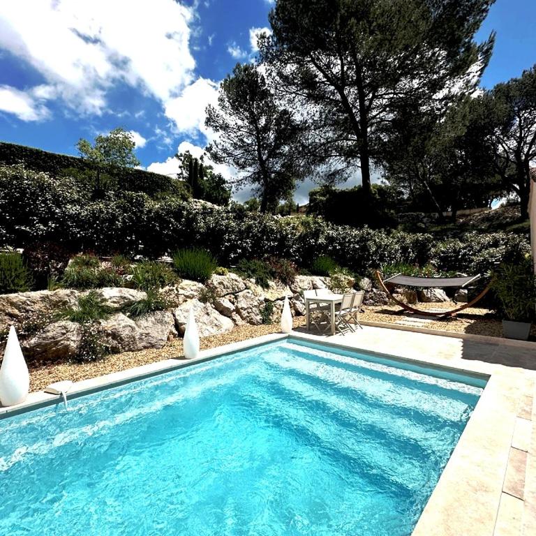Villa familiale 4 chambres, climatisation & piscine - Golf de Pont Royal en Provence - Villa avec Piscine Privée - 3