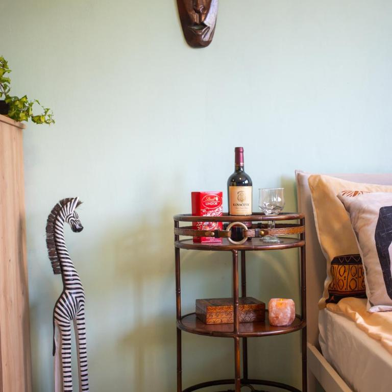 Art Studio - One-Bedroom Apartment - 3