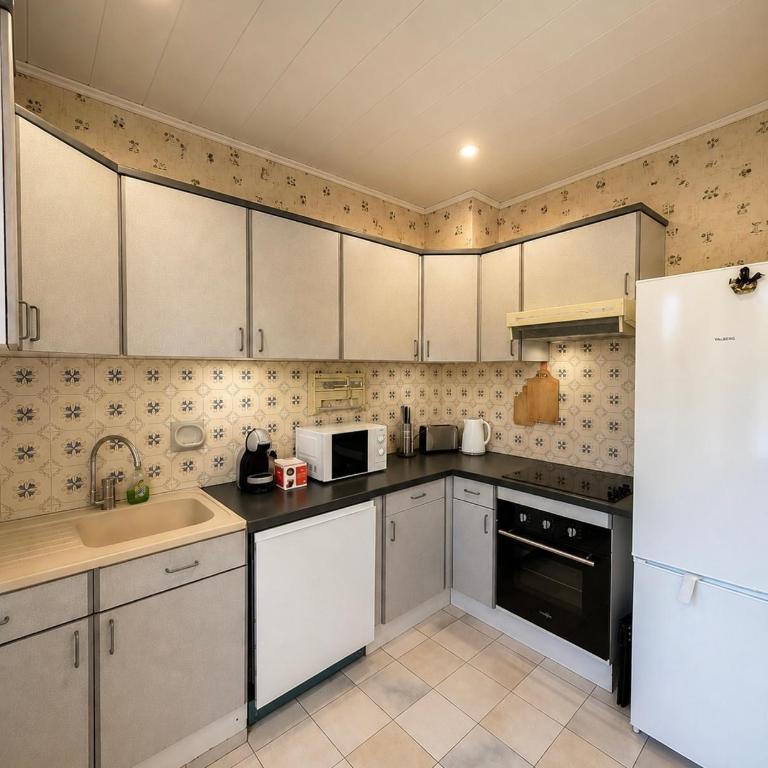 Grand T3 calme chaleureux proche centre et plages - Apartment mit 2 Schlafzimmern - 8