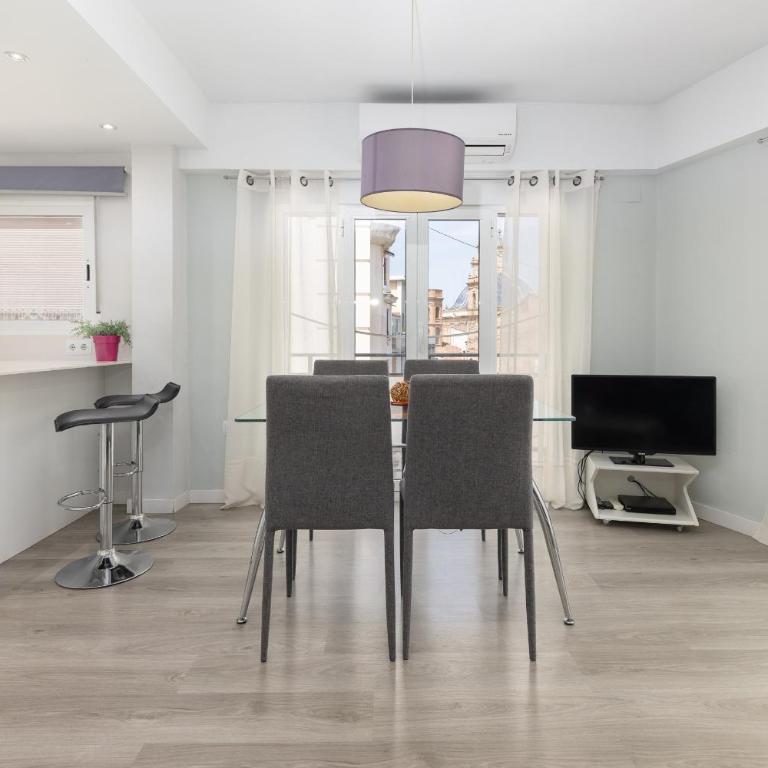 ApartUP Central Market Corner - One-Bedroom Apartment - 10
