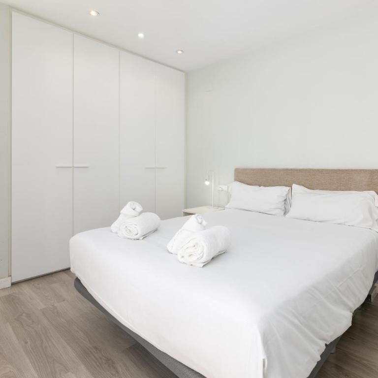 ApartUP Central Market Corner - One-Bedroom Apartment - 31