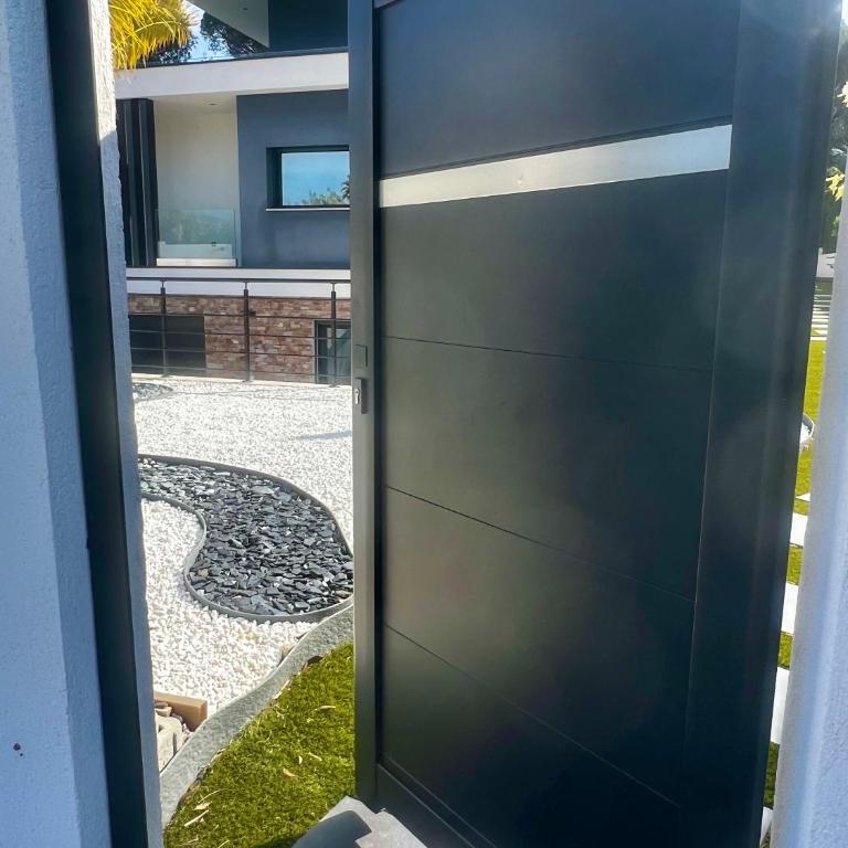 Villa BAGATELLE -APPART T2 DANS DOMAINE SÉCURISÉ - Haus mit 1 Schlafzimmer - 2
