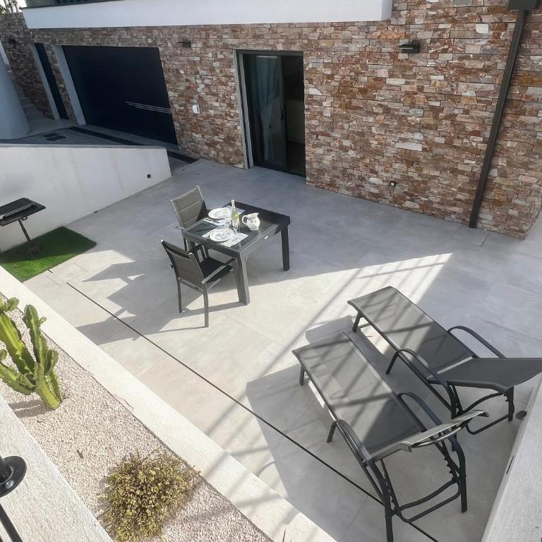 Villa BAGATELLE -APPART T2 DANS DOMAINE SÉCURISÉ - Haus mit 1 Schlafzimmer - 28