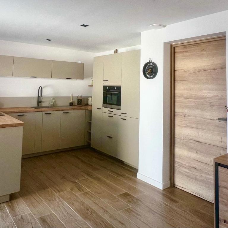 Villa BAGATELLE -APPART T2 DANS DOMAINE SÉCURISÉ - Haus mit 1 Schlafzimmer - 4