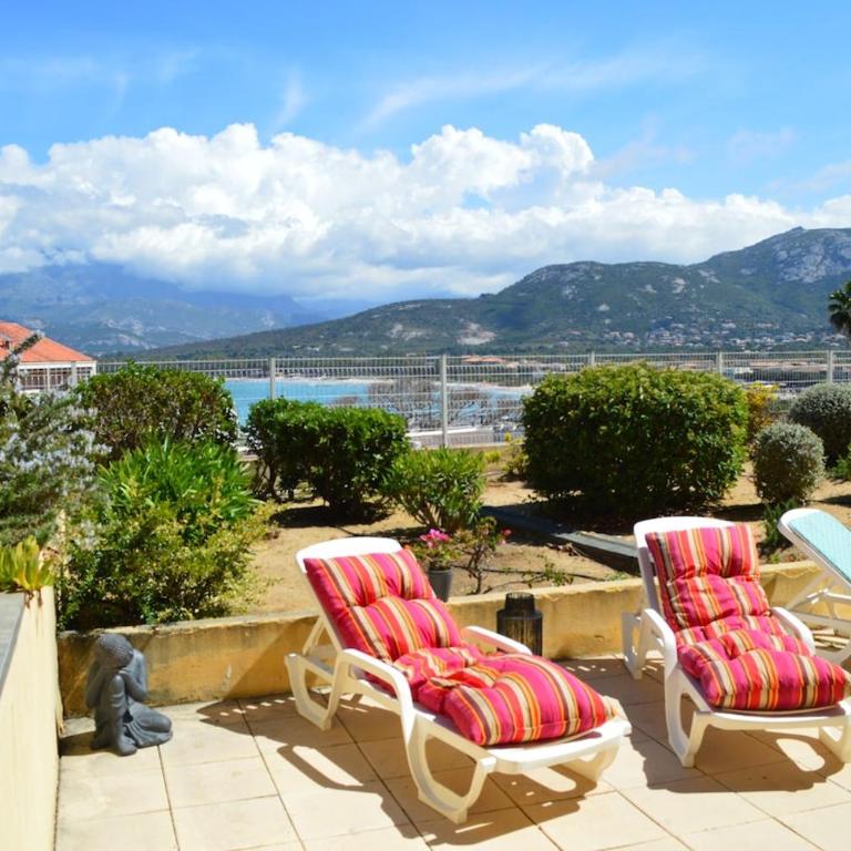 Appartement avec terrasse et parking privé vue panoramique centre ville Calvi - Appartement 2 Chambres avec Vue sur la Montagne - 4
