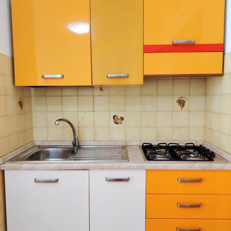 Capitol - One-Bedroom Apartment - 4