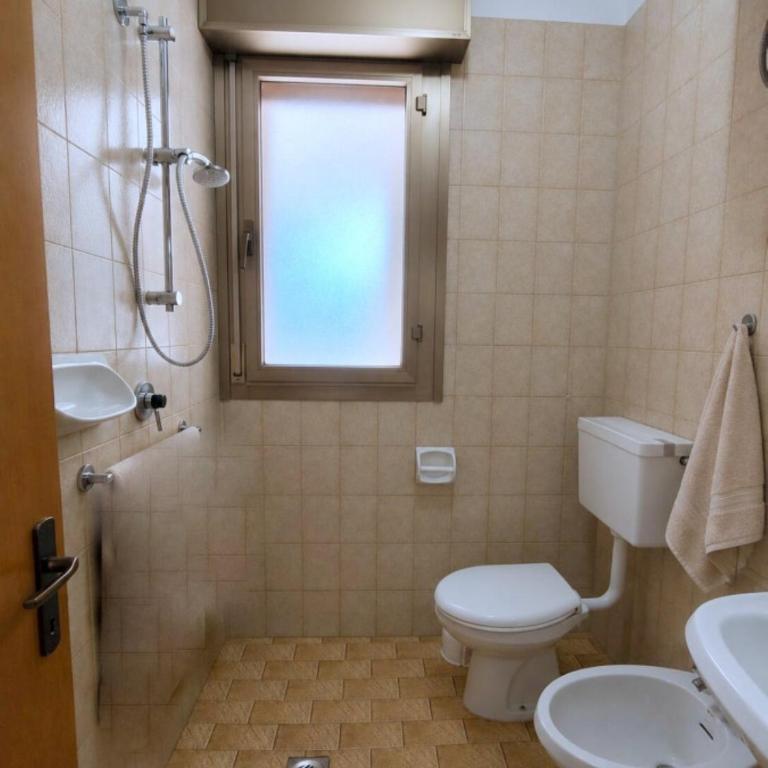 Capitol - One-Bedroom Apartment - 7