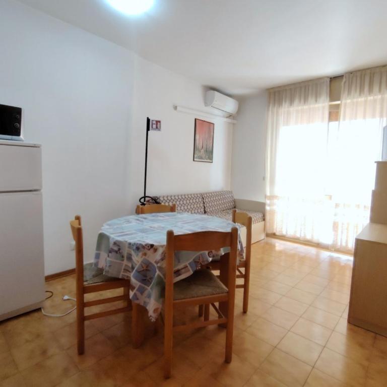 Capitol - One-Bedroom Apartment - 6