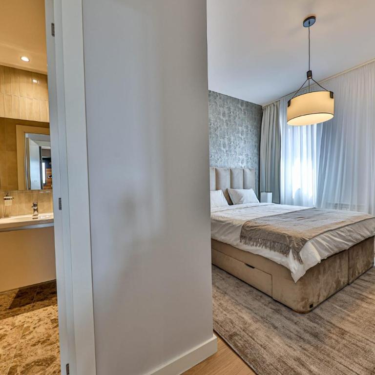 Beograd na vodi-Belgrade Waterfront - Deluxe Two-Bedroom Apartment with Garden View - 11