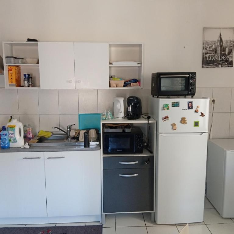 Appartement à 200 mètres de la gare - Apartamento de 1 dormitorio - 5