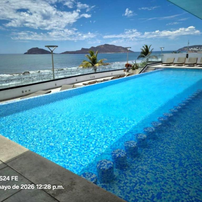 Altomare Blanco #2 Depto Lujo Frente Mar y Malecón - Two-Bedroom Apartment - 2