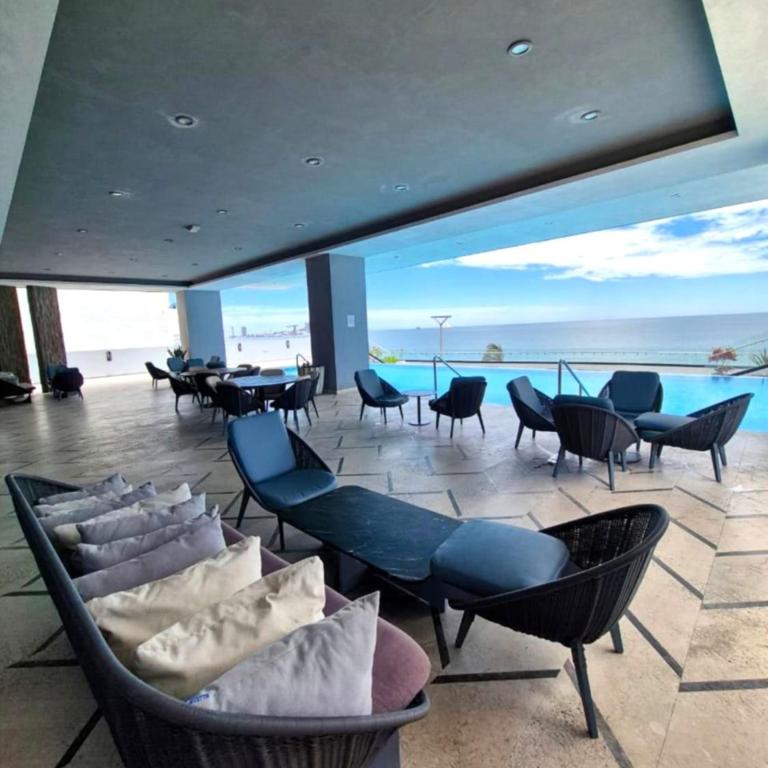 Altomare Blanco #2 Depto Lujo Frente Mar y Malecón - Two-Bedroom Apartment - 25