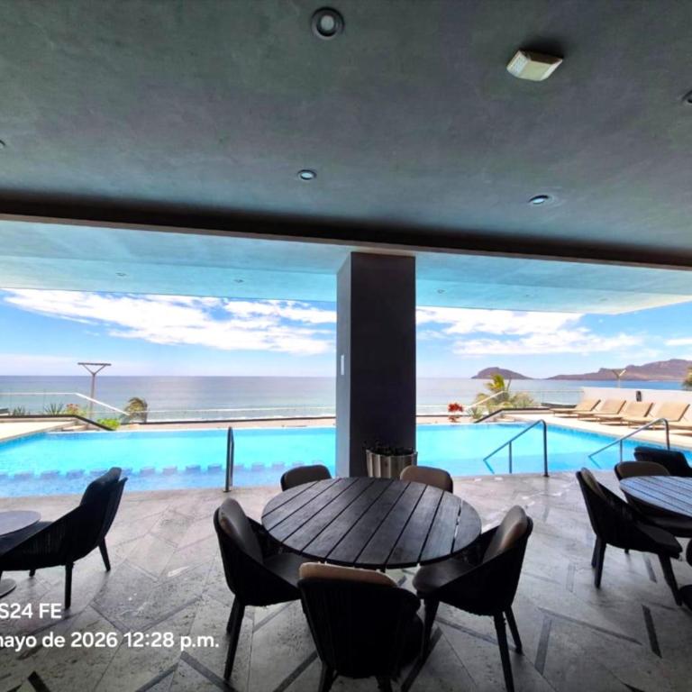 Altomare Blanco #2 Depto Lujo Frente Mar y Malecón - Two-Bedroom Apartment - 34