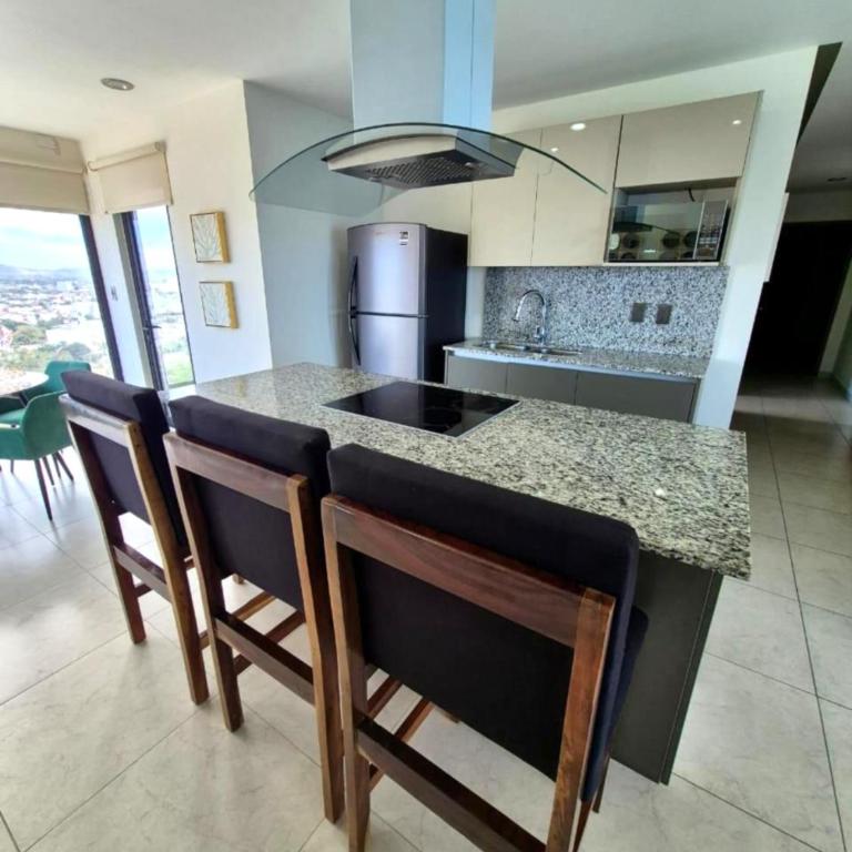 Altomare Blanco #2 Depto Lujo Frente Mar y Malecón - Two-Bedroom Apartment - 48