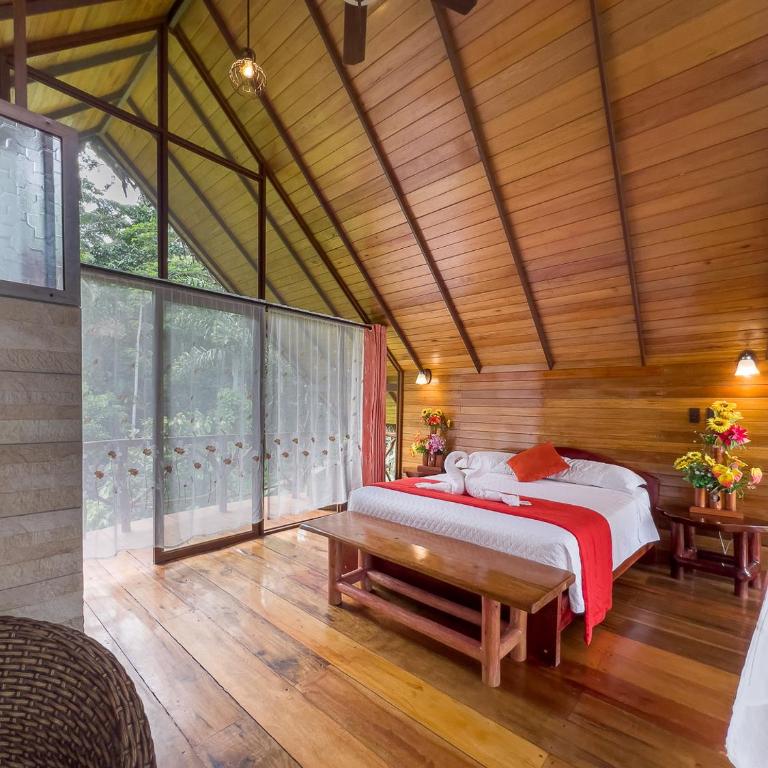 Suchipakari Amazon Eco -Lodge & Jungle Reserve - Suite with Mountain View - 12