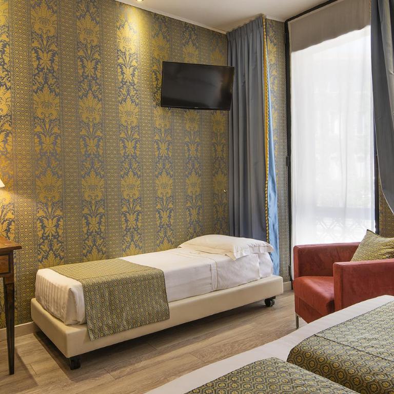 Hotel Pierre Milano - Camera Matrimoniale Deluxe con 1 Letto Supplementare - 2