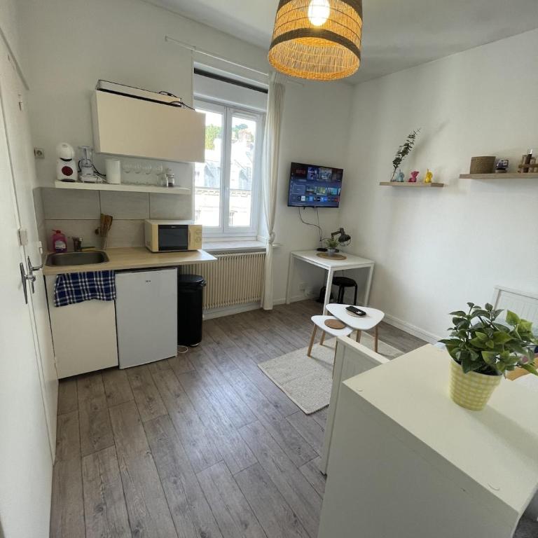 Cozy studio - Rouen Station - Historic Center - Apartamento de 1 dormitorio - 2