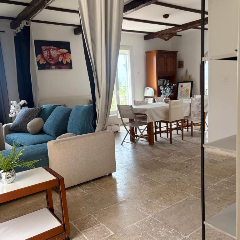 Grand Appt 6P climatisé dans villa avec piscine - 8 kms de Cannes - Appartement 2 Chambres - 7