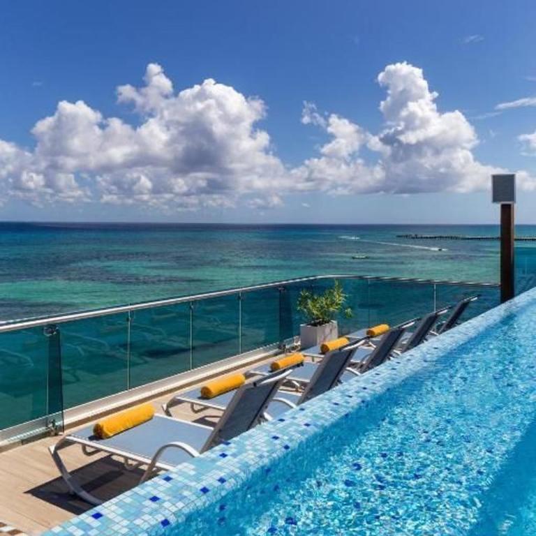 Oceanfront King Suite with Stunning Ocean View - Deluxe King Studio - 12