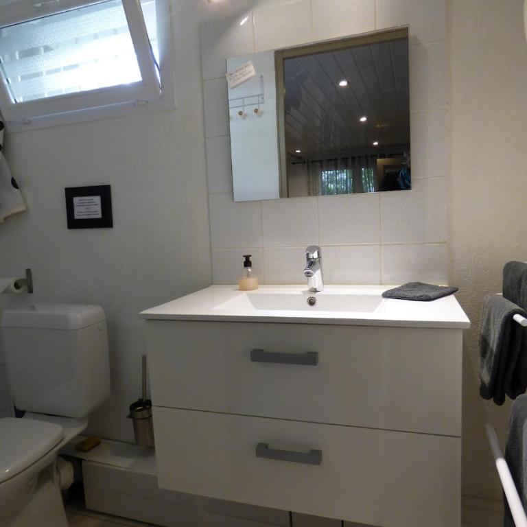 Studio en ville, calme et non-fumeur à Avignon - Studio Apartment - 11