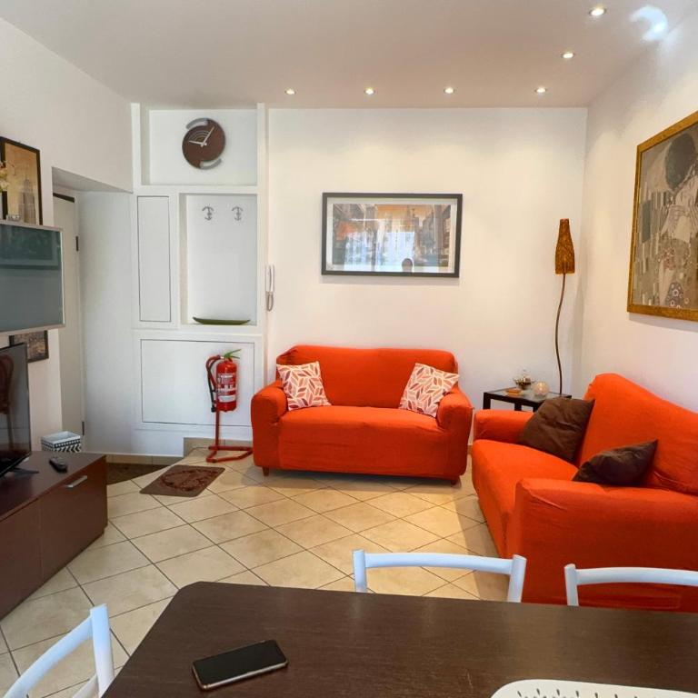Sunny House Como City - Appartamento con 2 Camere da Letto - 3