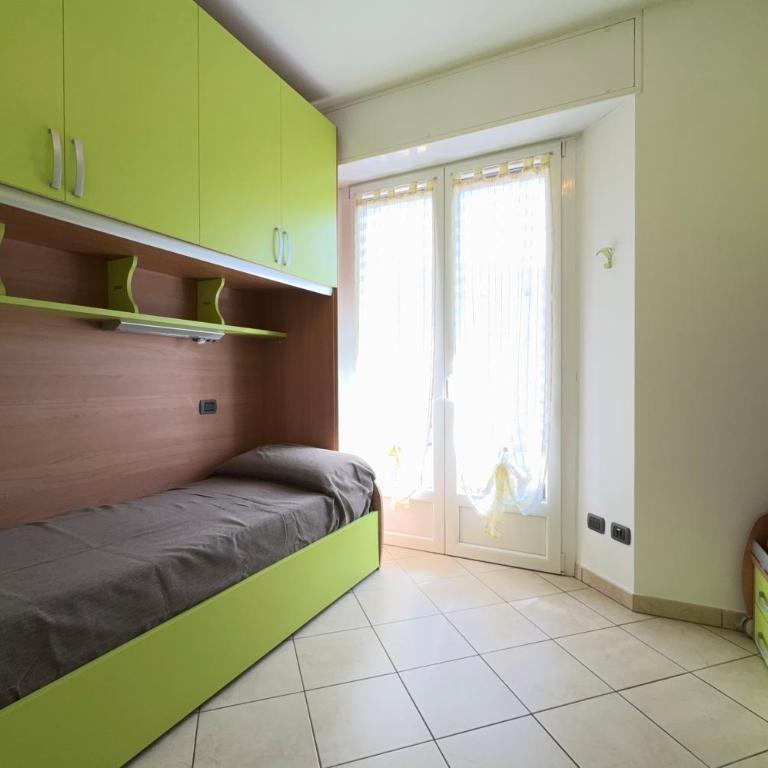 Sunny House Como City - Appartamento con 2 Camere da Letto - 10
