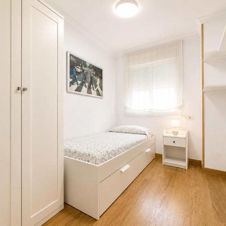 Cozy Apartment Near Malaga Center - Calle Hermes - Three-Bedroom Apartment - 8