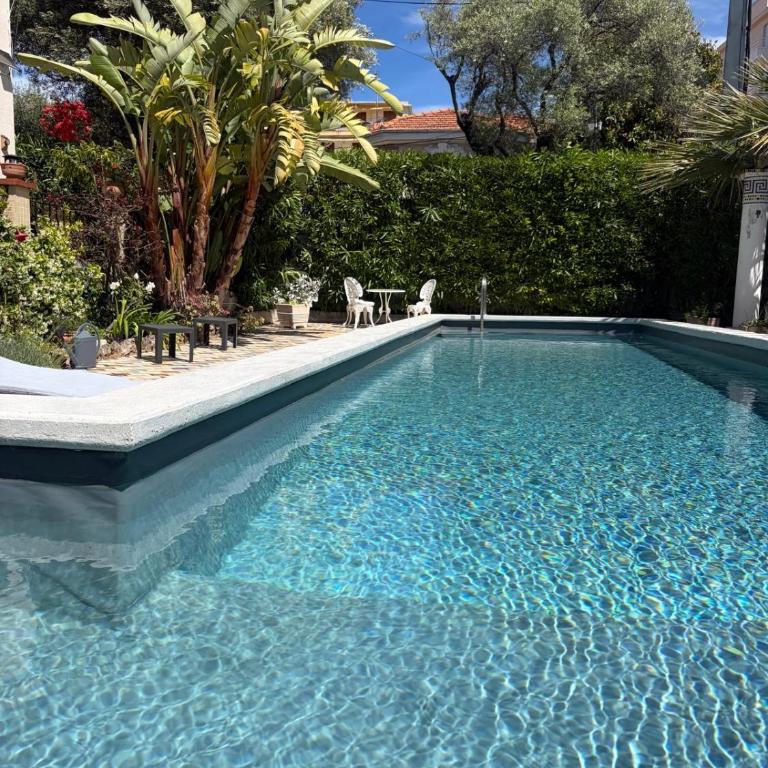 Grand Appt 6P climatisé dans villa avec piscine - 8 kms de Cannes - Appartement 2 Chambres - 2
