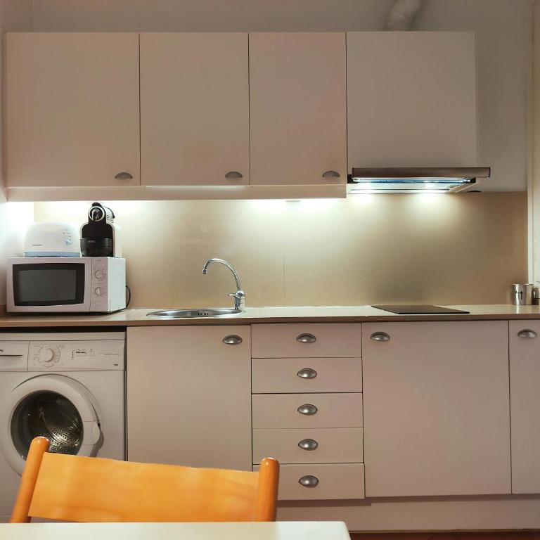R.G. Central Tranquil 1BR apt. 2BEDS. La Rambla - Apartment - 16