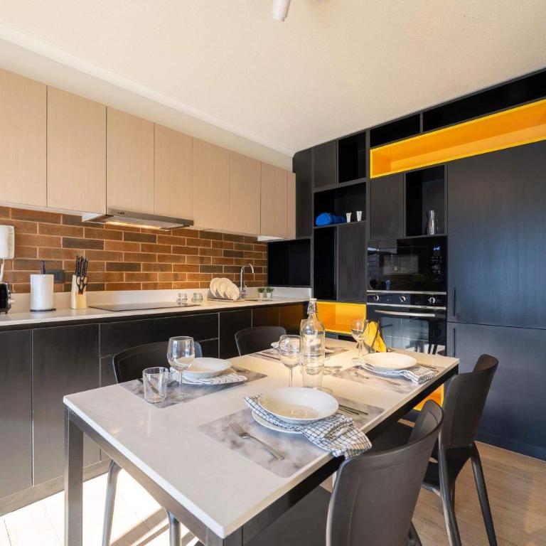 1BR Retreat Providencia Modern Pool and Gym - Apartment - 12