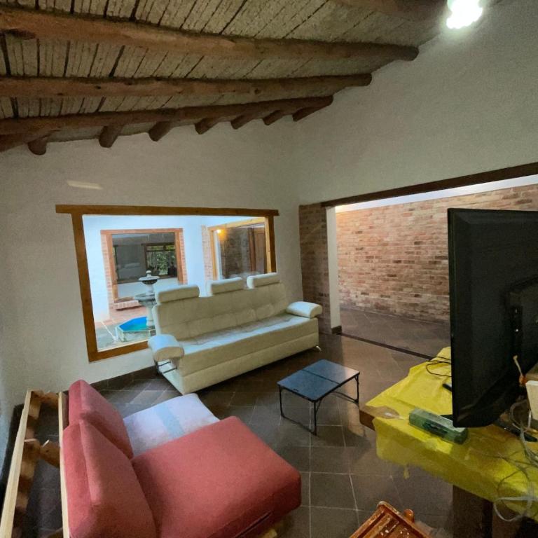 Casa Campestre Cerca a Bogotá, Descanso Total - Casa de 4 dormitorios - 9