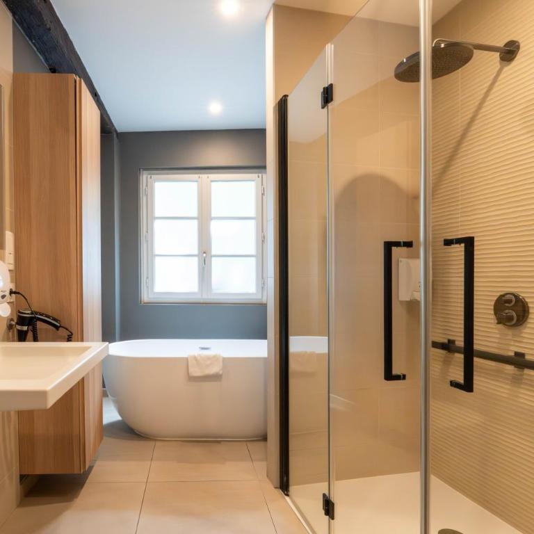 Hôtel Le Blason - Suite - 6