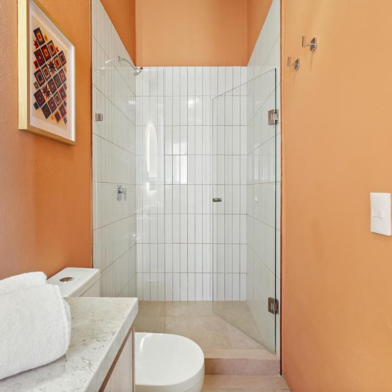 Luis Pasteur By Homirent - One-Bedroom Apartment - 11