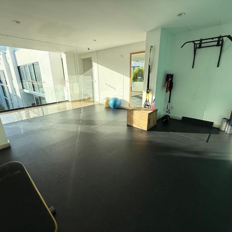 Anah Suites by Las Flores Vacation Rentals - One-Bedroom Apartment with Balcony - 9