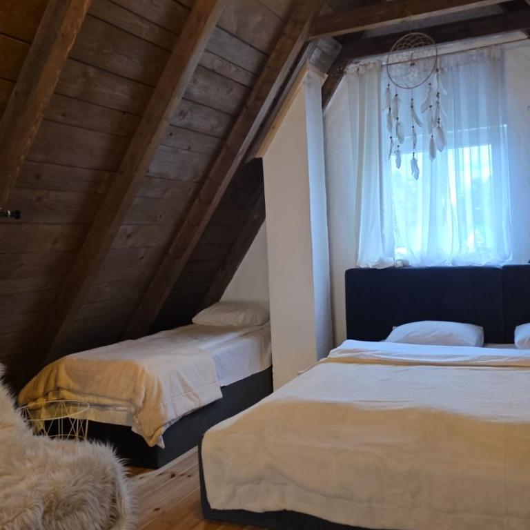 Stay Wild - One-Bedroom Chalet - 26