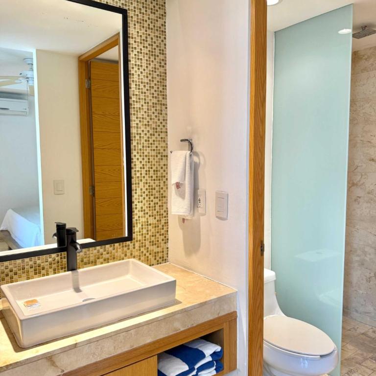 Anah Suites by Las Flores Vacation Rentals - Two-Bedroom Apartment - 17