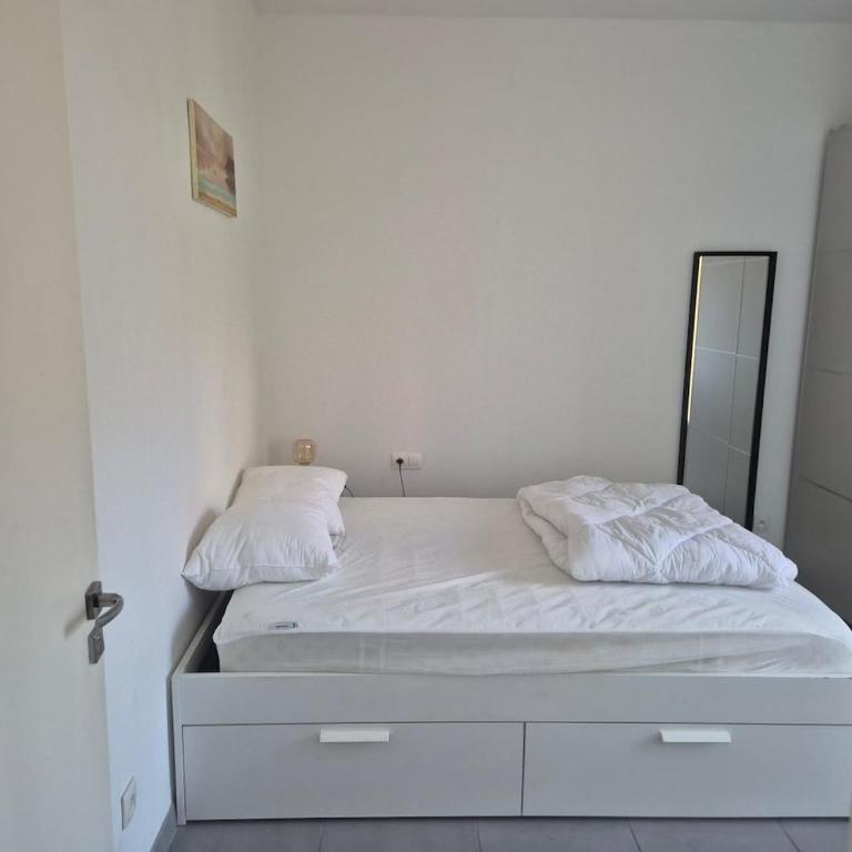 Appartement au premier étage au centre ville - Appartement 1 Chambre - 9