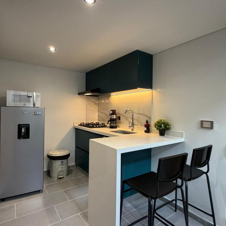 Luxury Loft 101 Jacuzzi, from Airport, Wi-Fi Modelia - Apartamento de 1 dormitorio - 24