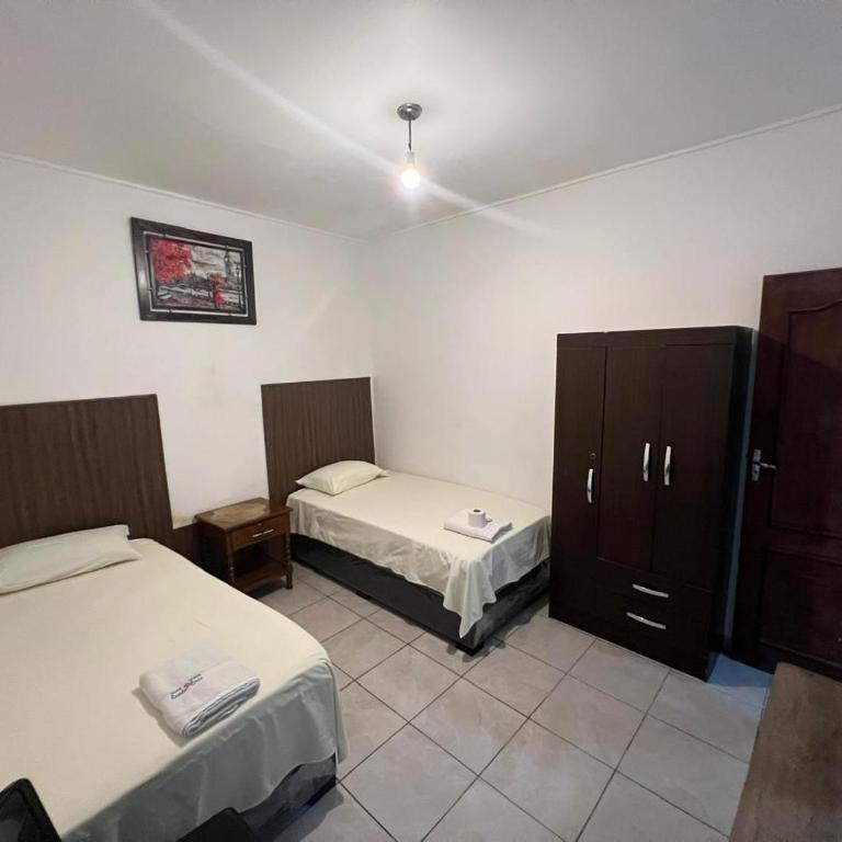 Hostal Rokemar - Triple Room with Private Bathroom - 3