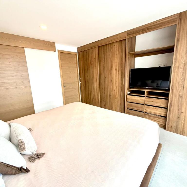 Beautiful new apartment, perfect location - One-Bedroom Apartment - 7