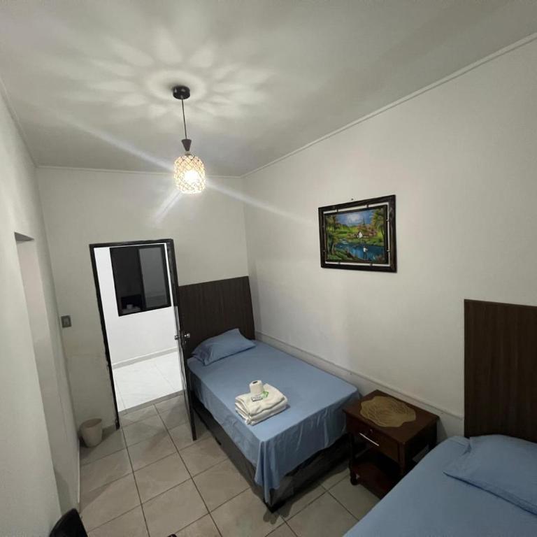 Hostal Rokemar - Quadruple Room with Private Bathroom - 5