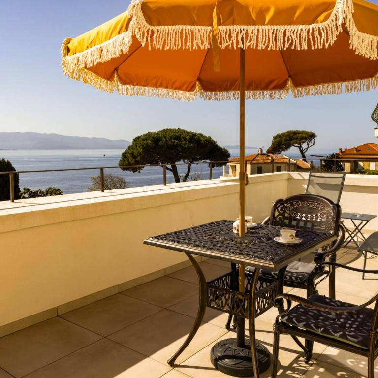 Hôtel Villa Martini - Chambre Double Deluxe avec Balcon - Vue sur Mer - 9