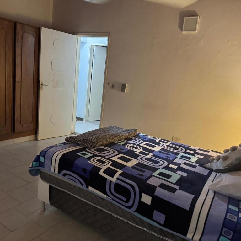 Hermosa casa en Fernando de la Mora Zona Norte - Two-Bedroom Chalet - 23