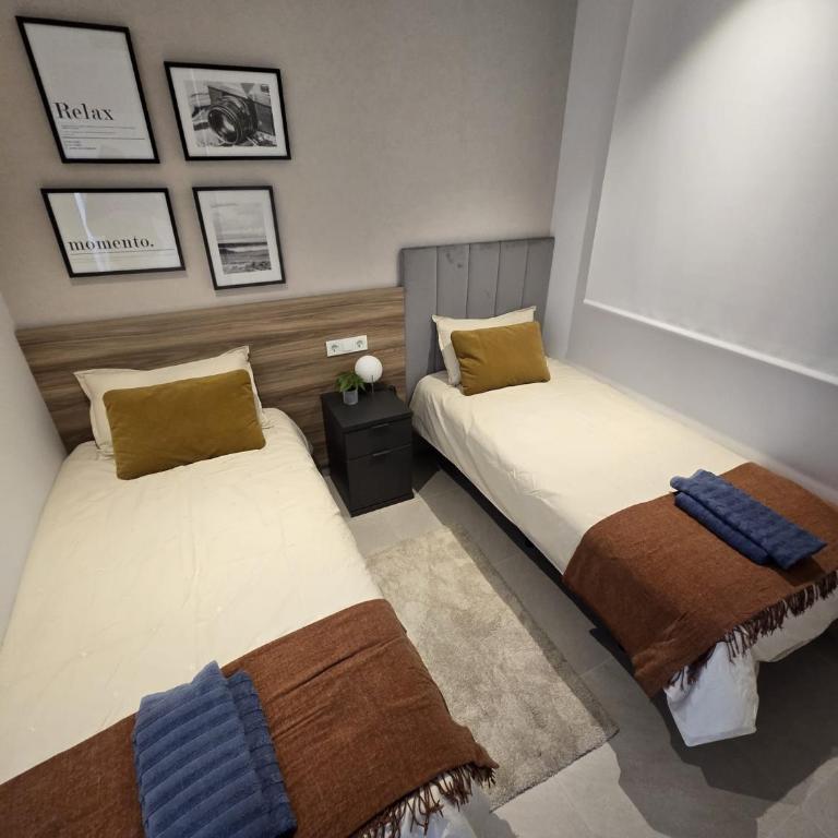 Modern ground floor La Mata apartment with direct access to the pool - Apartamento de 2 dormitorios - 13
