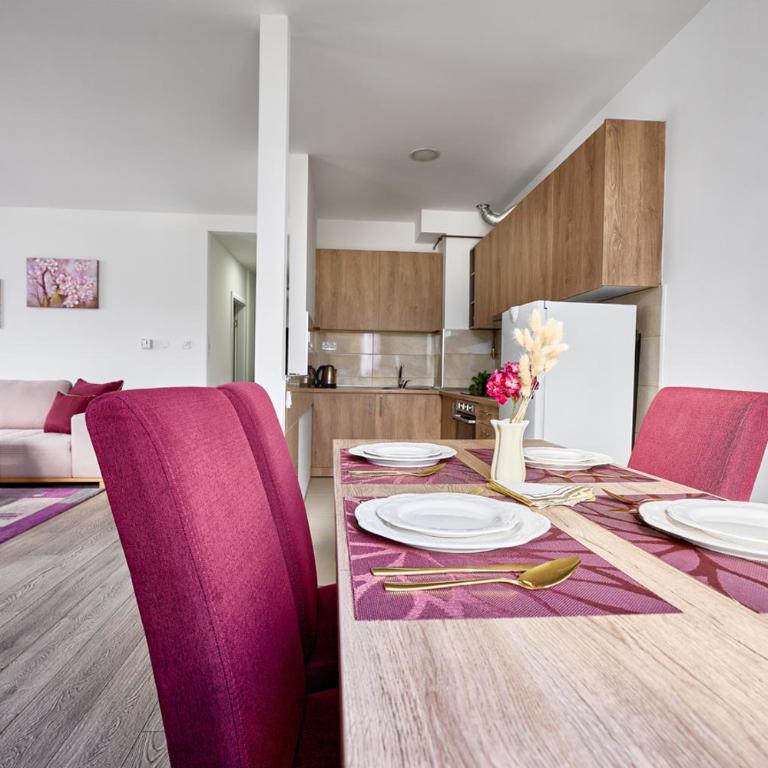Regency Aparthotel Sarajevo - Two-Bedroom Deluxe Apartment - 17