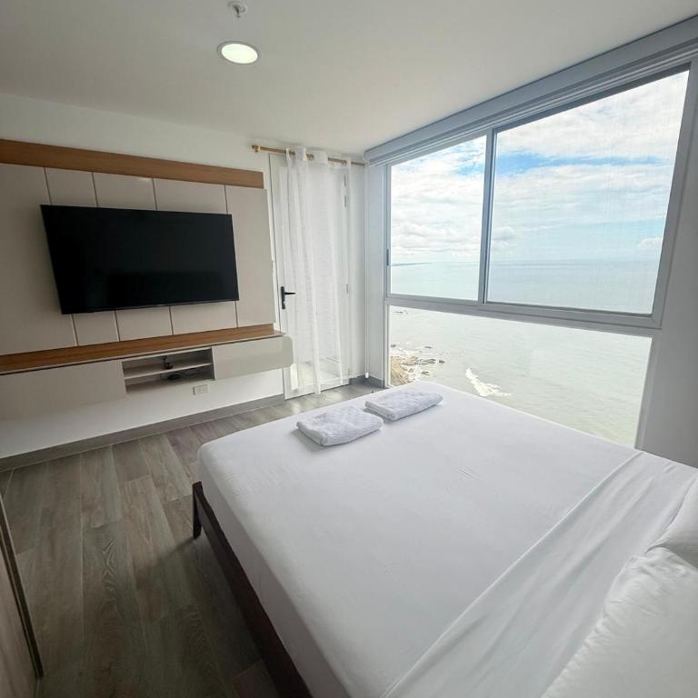 Sunset Luxury Penthouse - Ocean Club - Three-Bedroom Apartment - 2