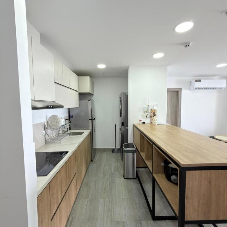 Sunset Luxury Penthouse - Ocean Club - Three-Bedroom Apartment - 14
