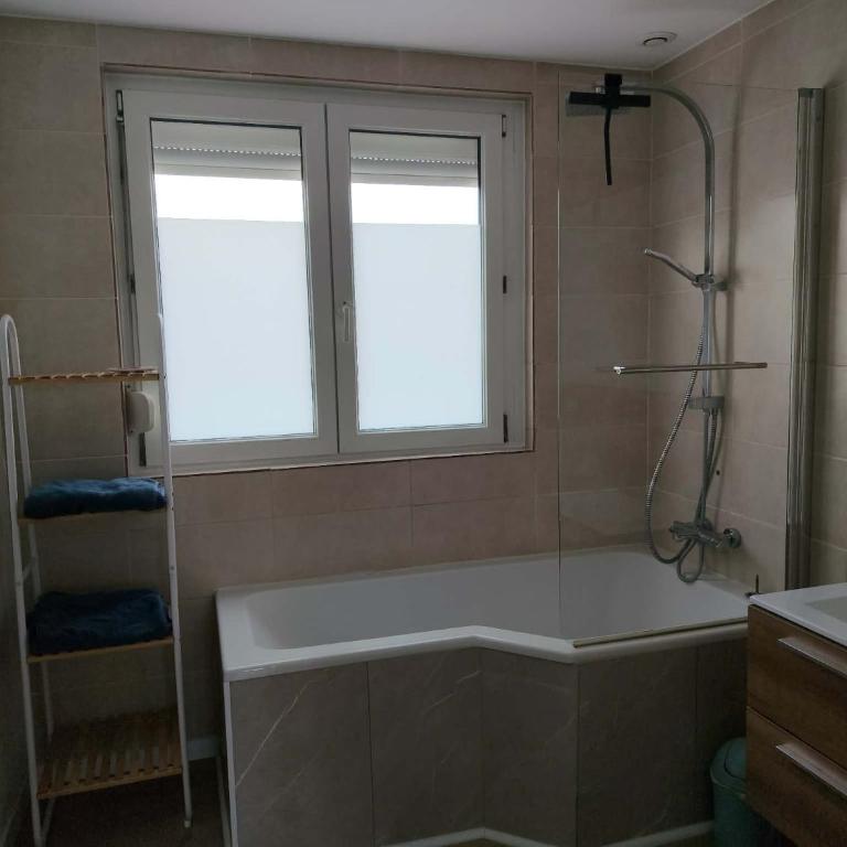 Chambre hawaïenne - Chambre Double avec Salle de Bains Privative - 14