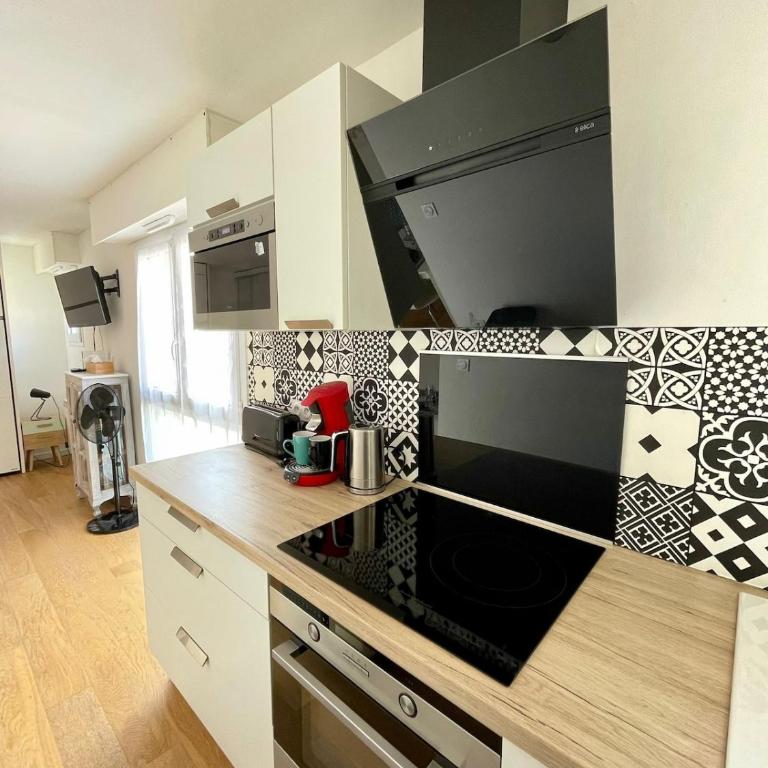 Charmant studio 200m de la plage - One-Bedroom Apartment - 8