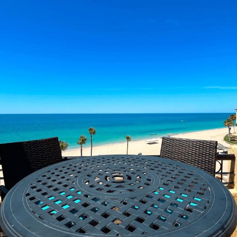 Stunning 3-Bedroom Luxury Condo Princesa E-505 - Apartamento - 4